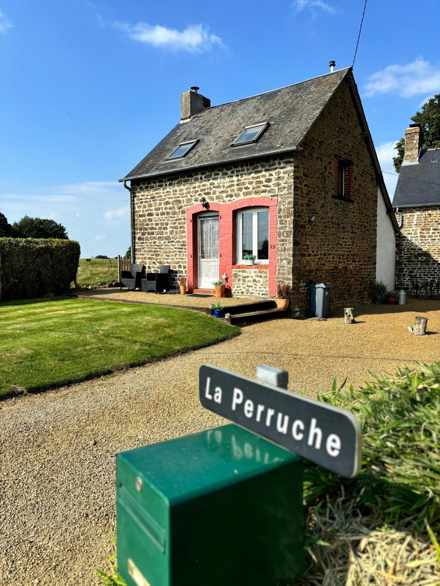 La Perruche Holiday Gite Heussé Exterior foto