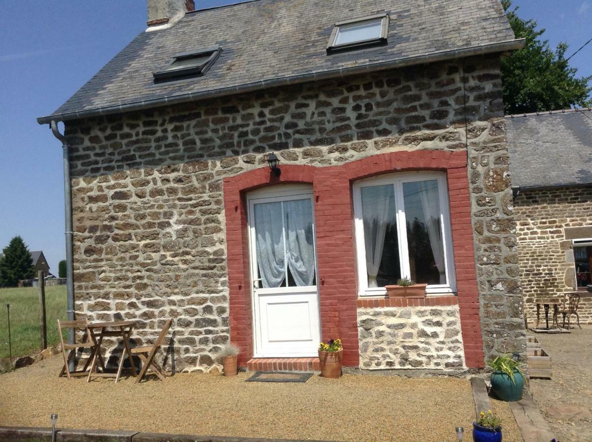 La Perruche Holiday Gite Heussé Exterior foto